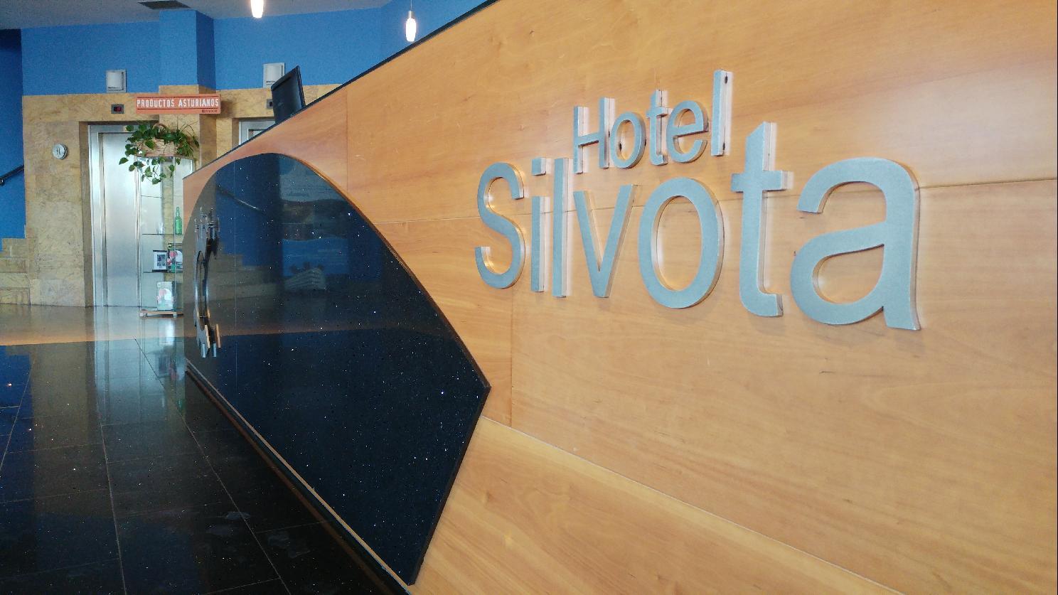 Hotel Silvota Lugo de Llanera Eksteriør bilde